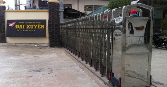 Cửa cổng xếp Inox Phong Sơn facility 3